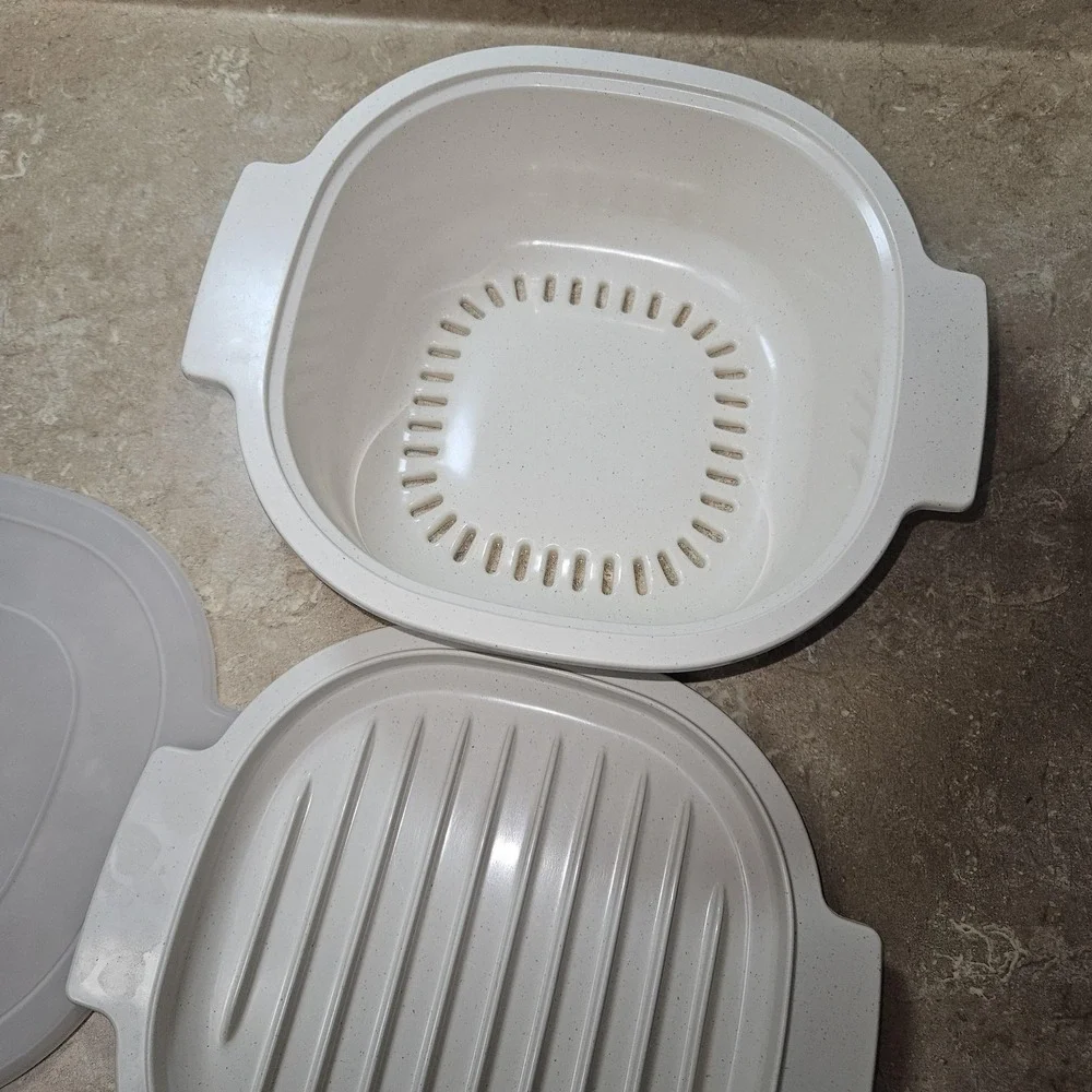 Rubbermaid Microwave Cookware Grill Steamer Set with Lid Speckled‎ White 5555